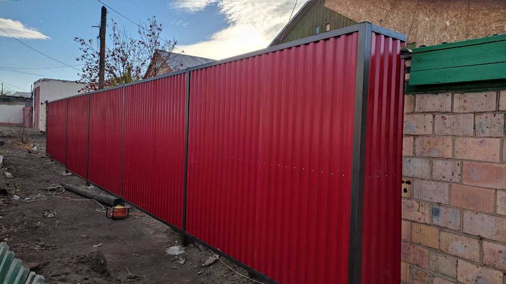 Установка заборов из профлиста