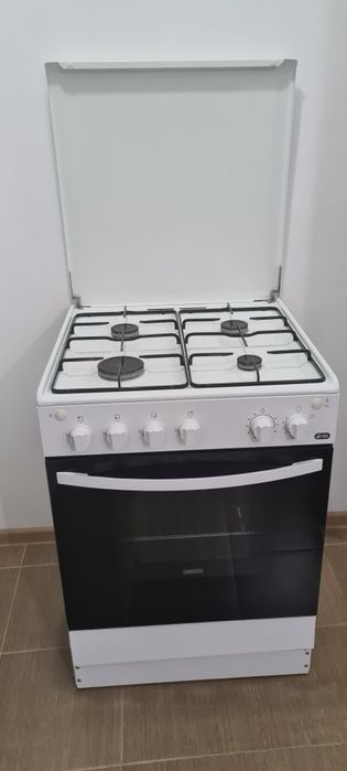 Aragaz Zanussi 50x60 cm