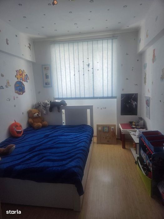 Apartament 3 camere, etaj 1/10, str. Toporasi, Sector 5, balcon, lift