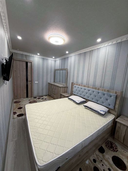 Сдается срочно квартира на рисовом бзаре 2х комнатная цяяйй