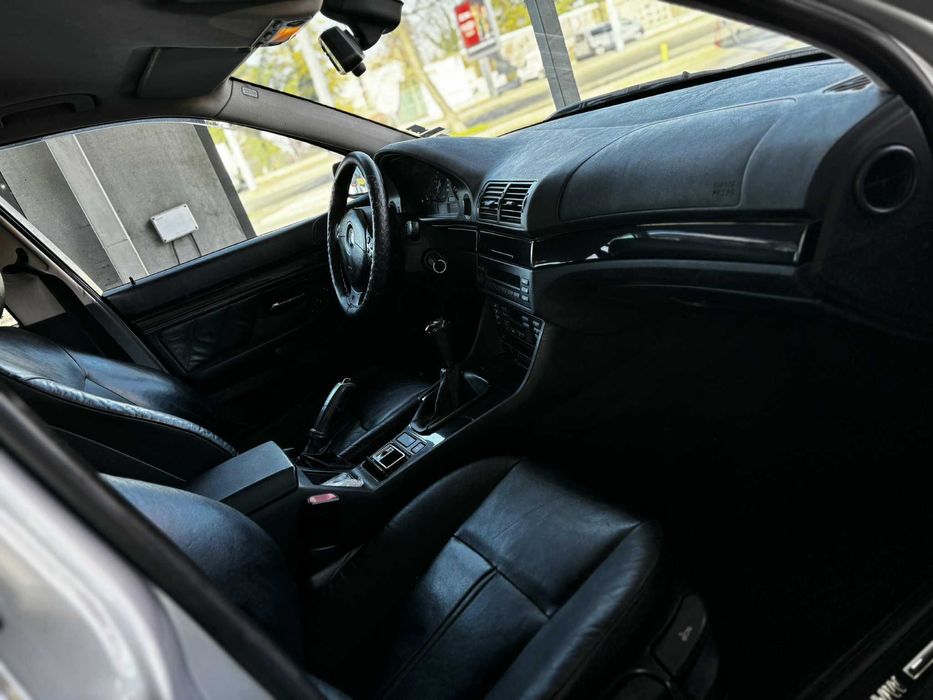 BMW 520I Комби 2002г