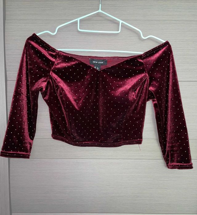 Bluza cu umeri goli, material de catifea, visinie, XS, New Look
