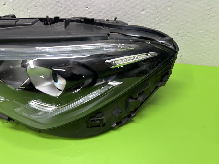 Far Mercedes CLA full led A118 stanga 2019-2023