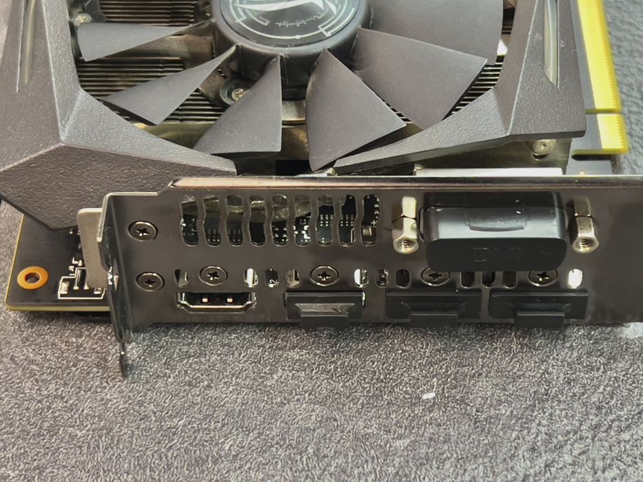 Видеокарта ASUS ROG Strix 1060 6GB, для игр и 3D