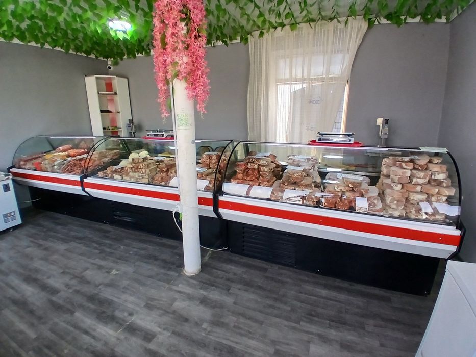 Vitrinniy xaladelnik