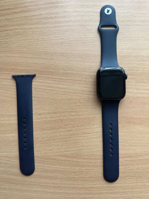 Apple Watch Series 7 (45mm) -  GPS + Cellular
