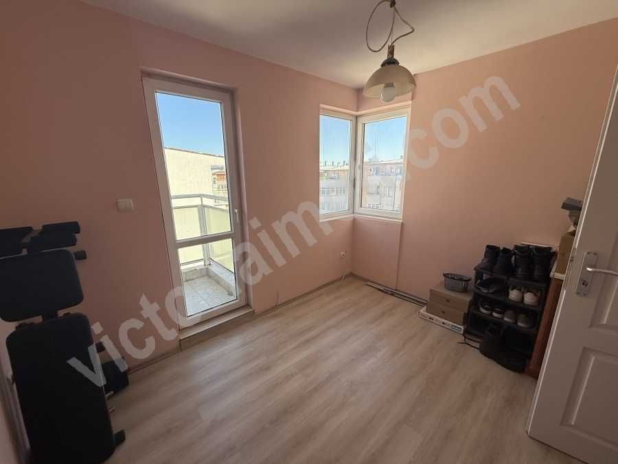 Продава се Тристаен апартамент в Велико Търново, Център - 75 кв.м за 1800 €/кв.м - Снимка #6