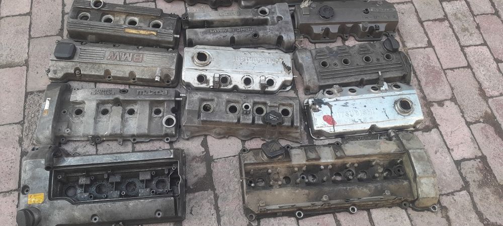 Клапанная крышка