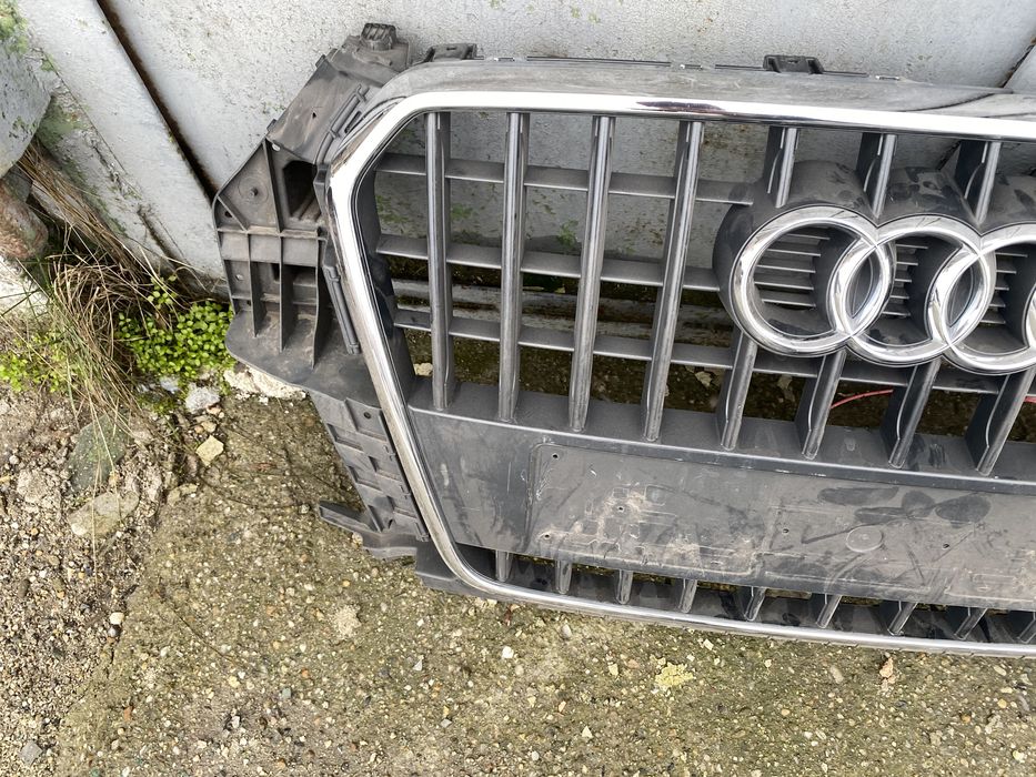 Grila Audi Q3 8U 2011 - 2015 grila radiatoare bara fata