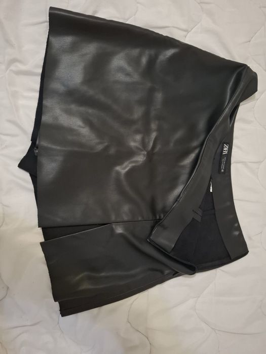 Кожена пола панталон