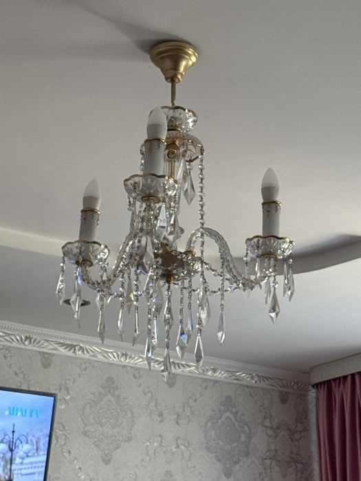 Продам люстра 2 шт