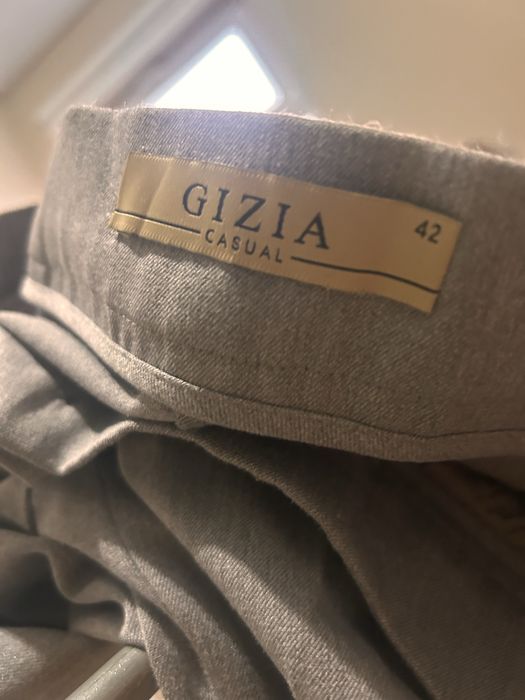 Двойка брючная GIZIA и блузка черная