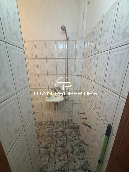 Дава се под наем Магазин в Бургас, Братя Миладинови - 35 кв.м за 398.82 € - Снимка #2