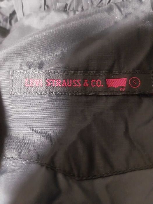 Яке Levis и още якета и сака - без следи от употреба