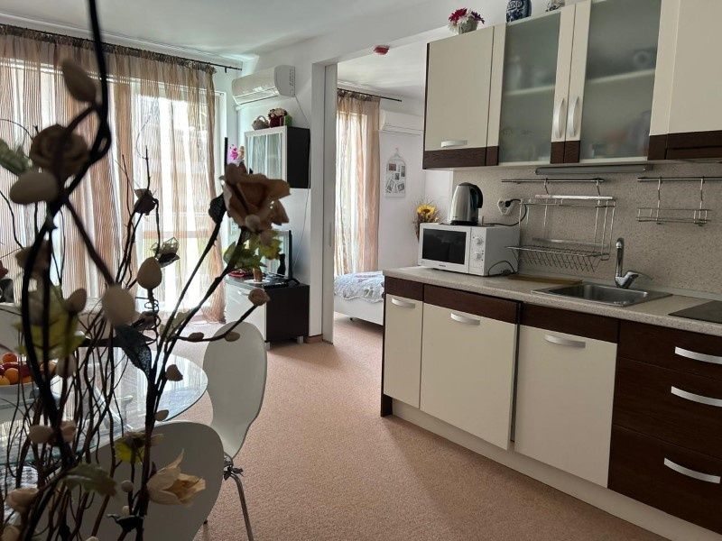 Продава се Двустаен апартамент в Бургас, Сарафово - 52 кв.м за 1500 €/кв.м - Снимка #9