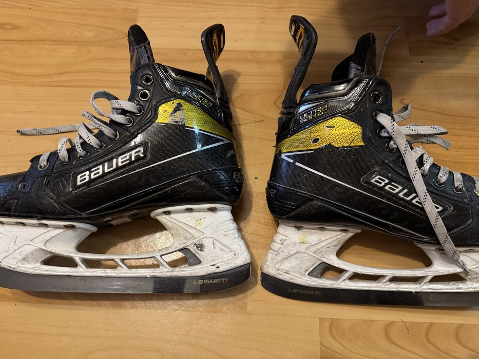 Коньки Bauer ультрасоники.