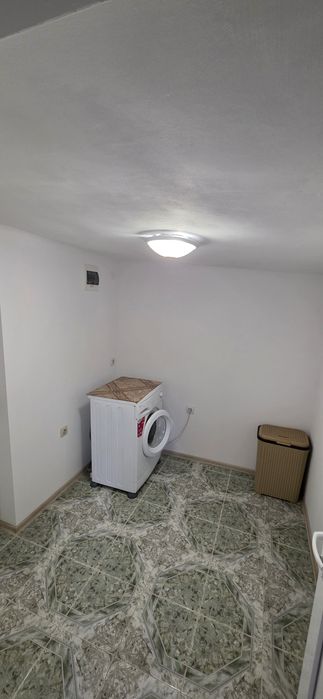 Къща с дворно място