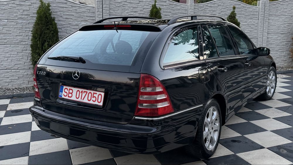 Mercedes C220 2.2 D 150 CP 2008 Facelift Automat AvantGard Primu Nr Rosu Scos Valabil