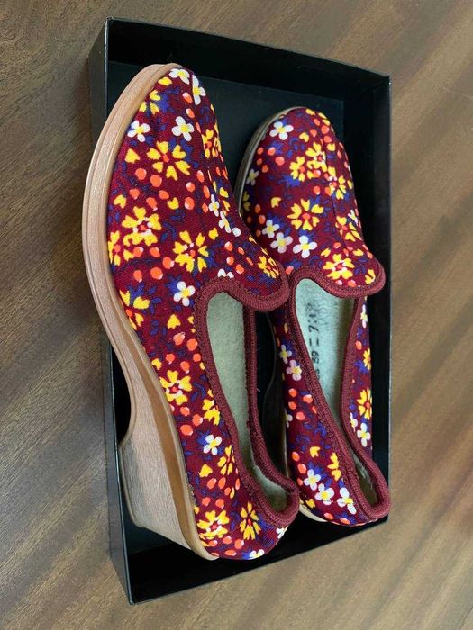 Женская обувь - тапочки женские, новые