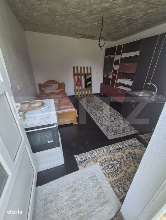 Casa de vanzare, 242 mp, zona Iezureni