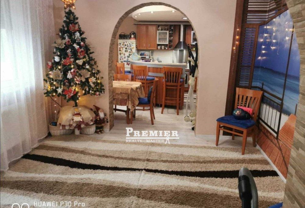 Продава се Къща в с. Кошарица, Област Бургас - 350 кв.м за 858 €/кв.м - Снимка #2