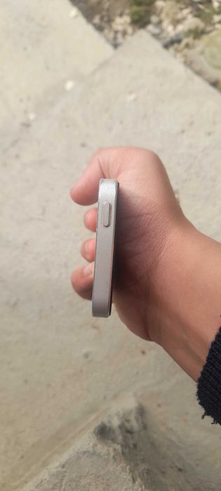 Iphone 5 se sotiladi