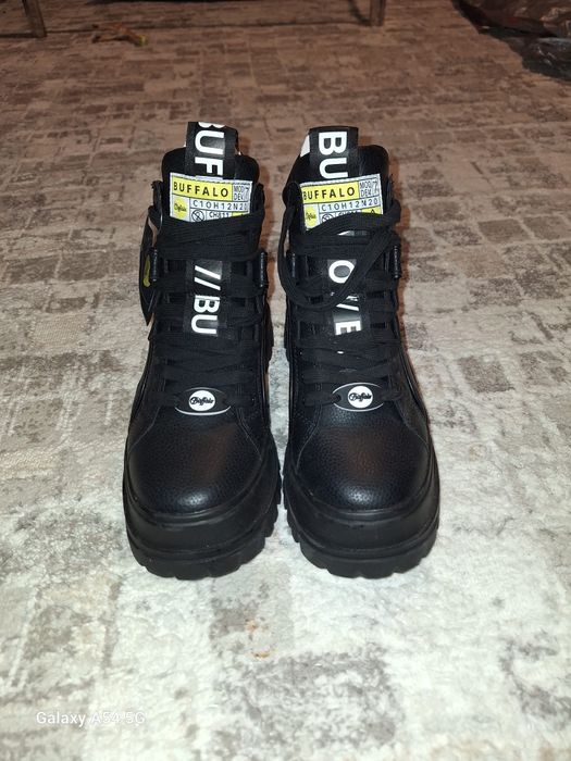 Bocanci dama Buffalo nou cu eticheta 40