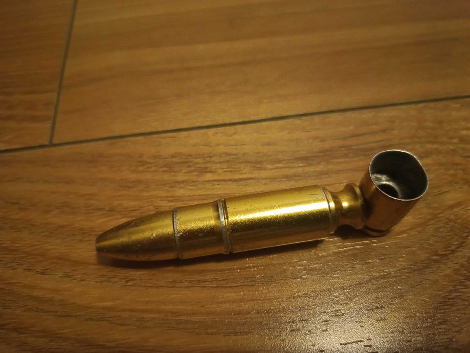 Pipa metalica pt fumat formă de glonț, aurie/Lulea