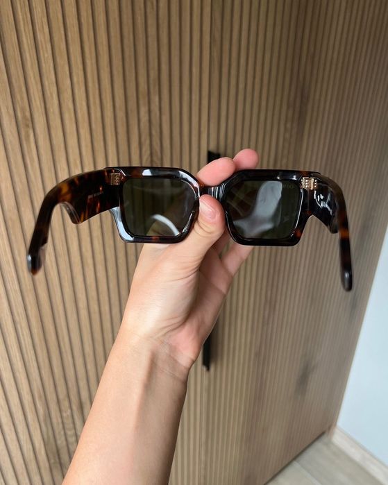 Оригинални слънчеви очила Off White!