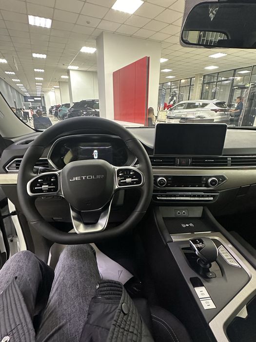 Продам Jetour x70