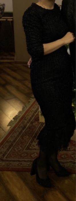 Продам очень красивое платье 44 размер