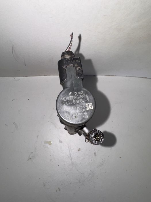 Горивна рейка с клапан за Mercedes Om642