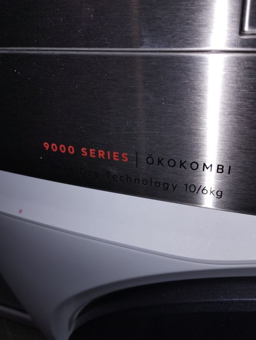 Пералня със сушилня AEG Series9000 Термопомпа
