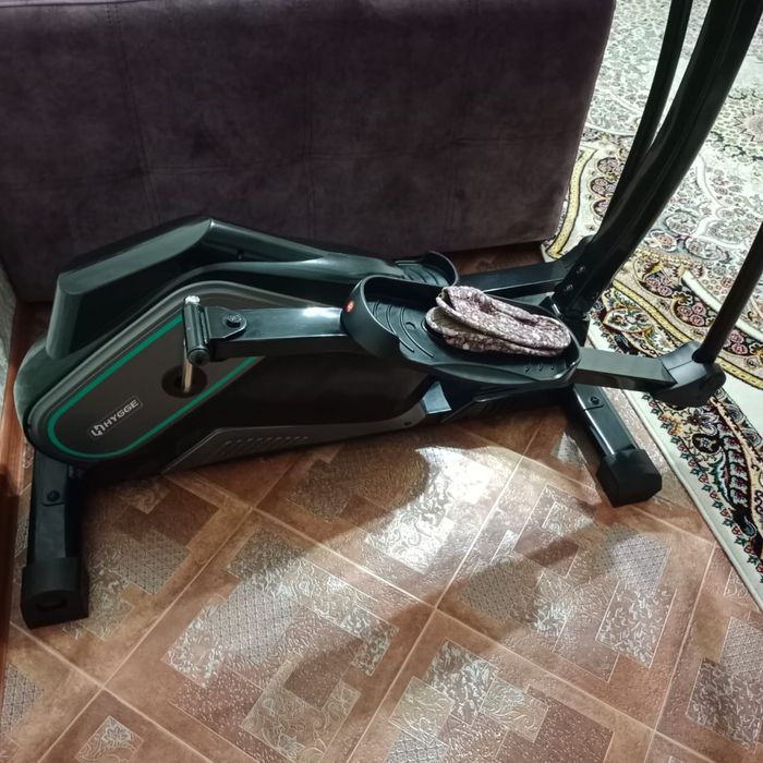 Элептический тренажёр HG-E10603E