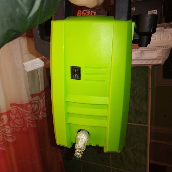 Высокая мойка для автомобилей