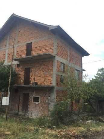 Къща на 3 етажа, с. Дюлево, общ. Стрелча, обл. Пазарджик