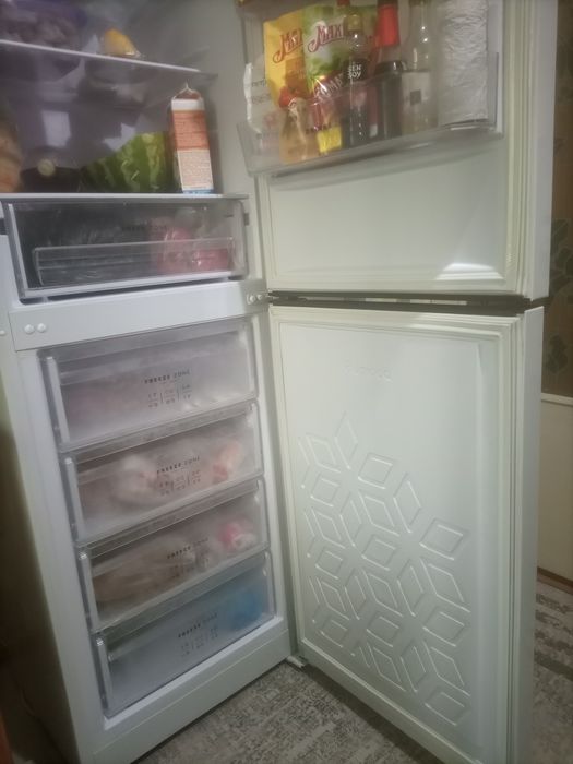 Продам холодильник Бирюса 880 NF Б/У