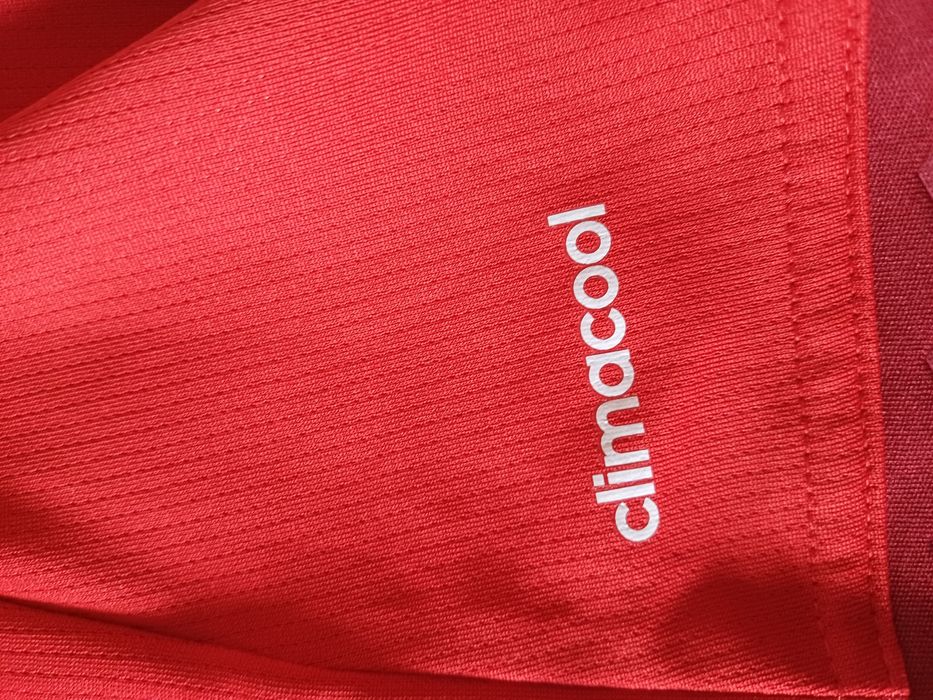 Продавам фланелка на БАЙЕРН МЮНХЕН