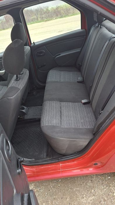 Dacia Logan 1.2 16V – An fabricație 2011 – Kilometri puțini – Întrețin