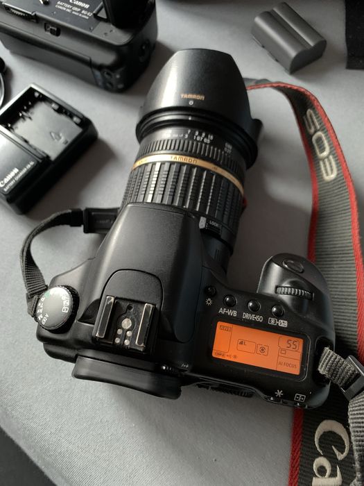Camera Foto CANON EOS 30D DSLR cu Obiectiv Tamron AF 17-50mm F/2.8, Geanta Grip Doua Baterii