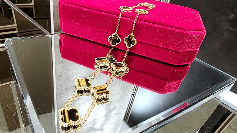 Van Cleef & Arpels VCA Gold Tiger Eye 10 Motifs Alhambra Дамско Колие