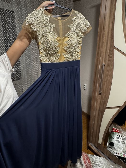 Продам вечернее поатье