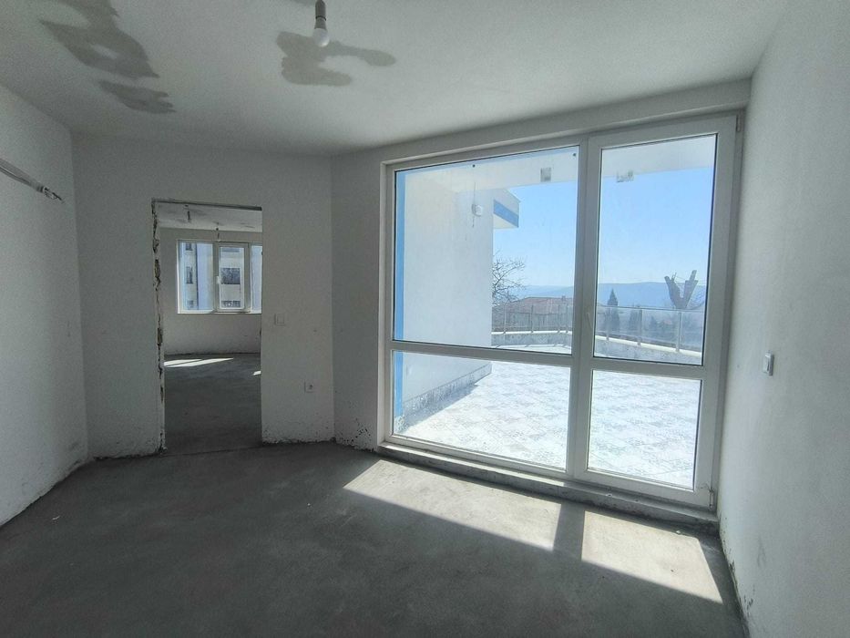 От строителя/двустаен апартамент с тераса/паркомясто/гр. Бяла, Варна