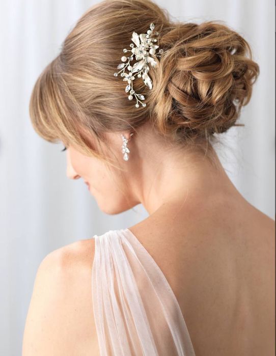 Сватбено бижу за коса