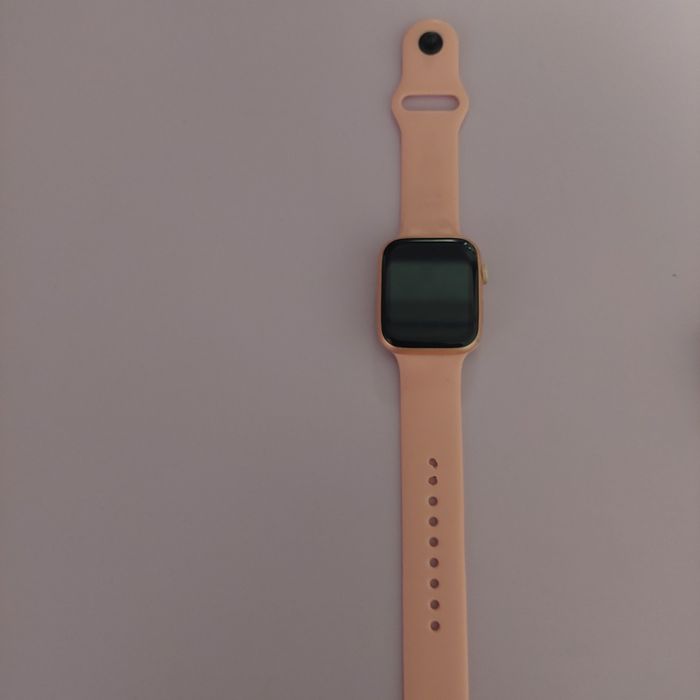 Часовник watch i8