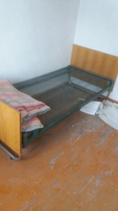 Кровати. полутора- спальные