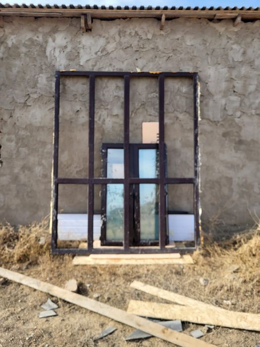 Продаю пластиковый витраж