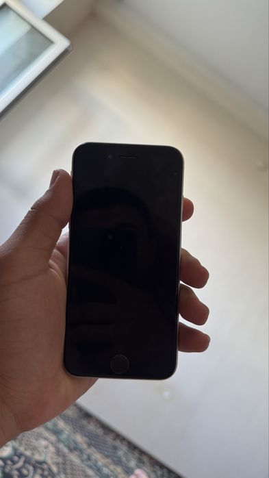 Iphone se срочно