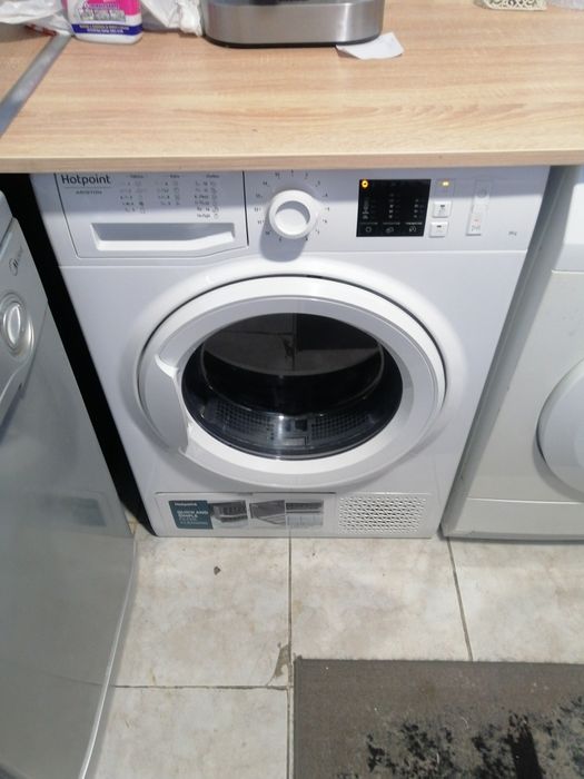 Сушилня Ariston Hotpoint 8kg модел-ntm1081eu