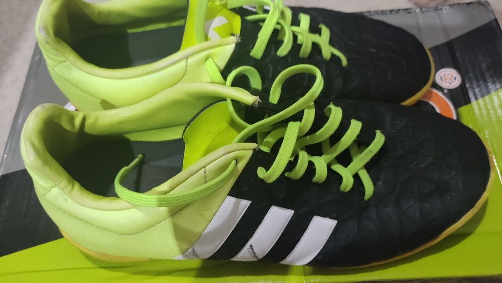 Стоножки и маратонки Адидас